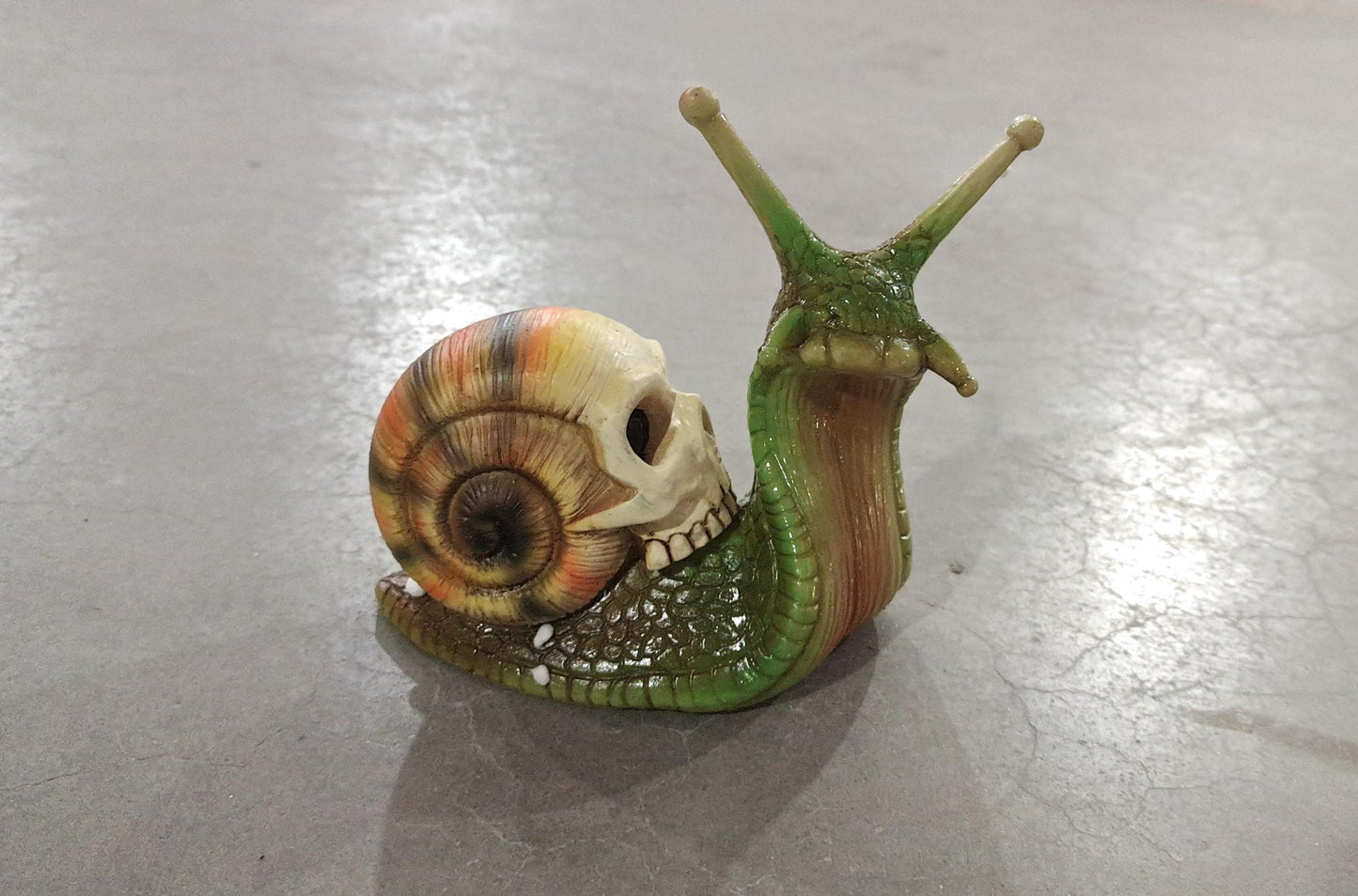 Gothic Snail Skull Sculpture – Unique Home & Patio Decor